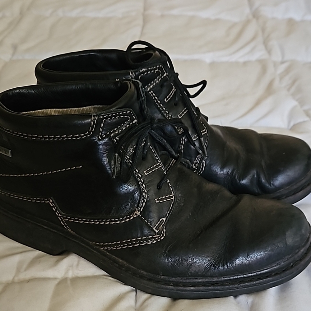 Clarks Black Active Air Leather Chukka Boots Size 9.5